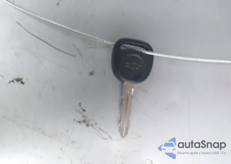 2002 Chevrolet Suburban 1500 Ls z USA, uszkodzony, nr VIN 1GNEC16Z12J132858